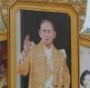 Menghitung Potret Raja Thailand